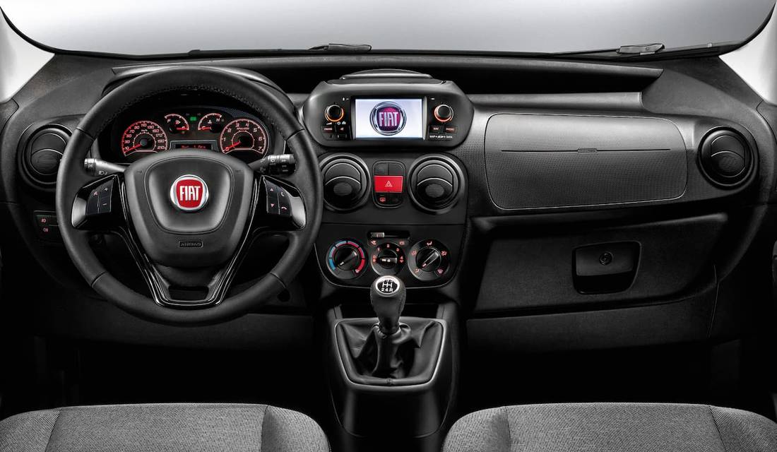 fiat-fiorino-interior