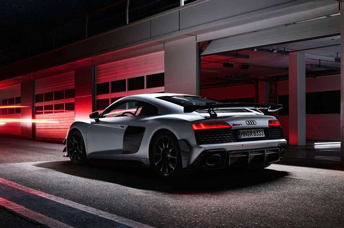 Audi-R8 Coupe V10 GT RWD-2023-1600-1b