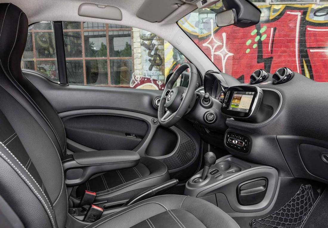 Smart-fortwo_electric_drive-2017-1024-1d.jpg