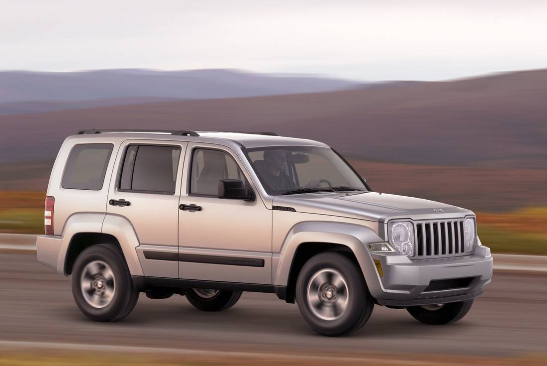 jeep-liberty-side