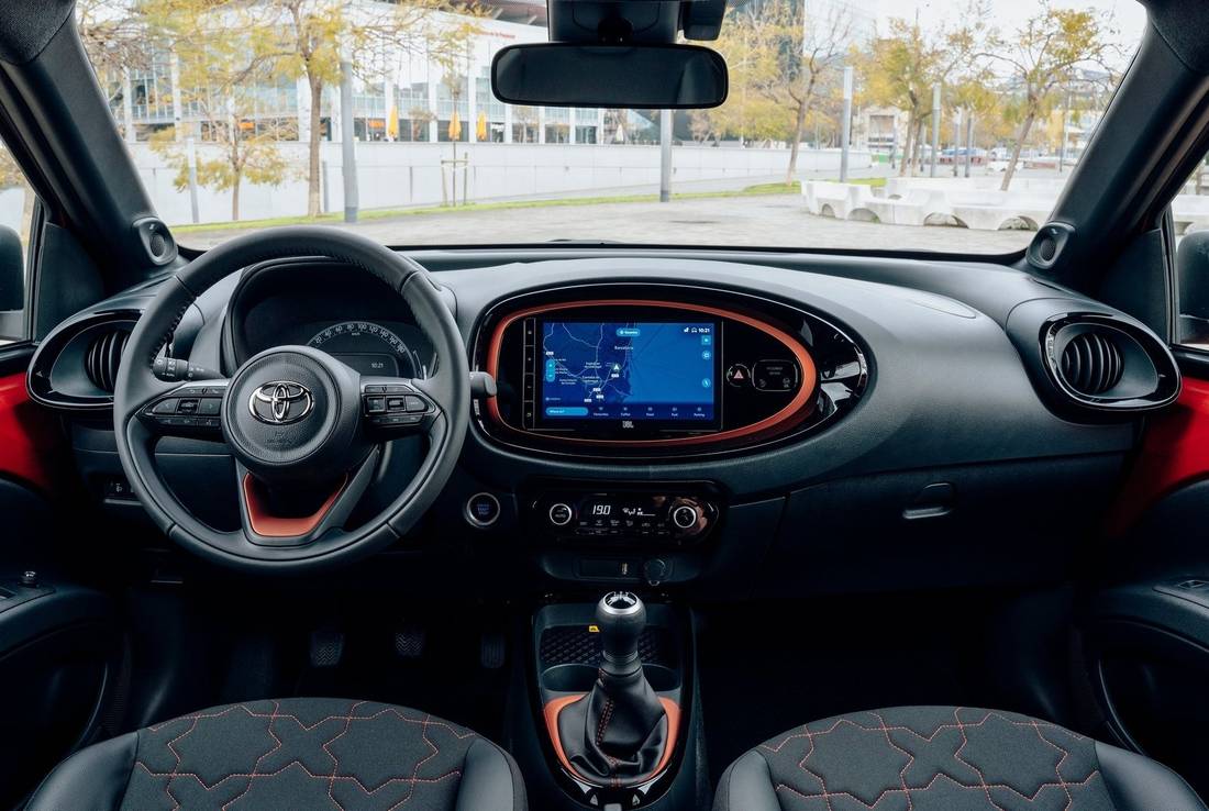 toyota-aygo-x-interior