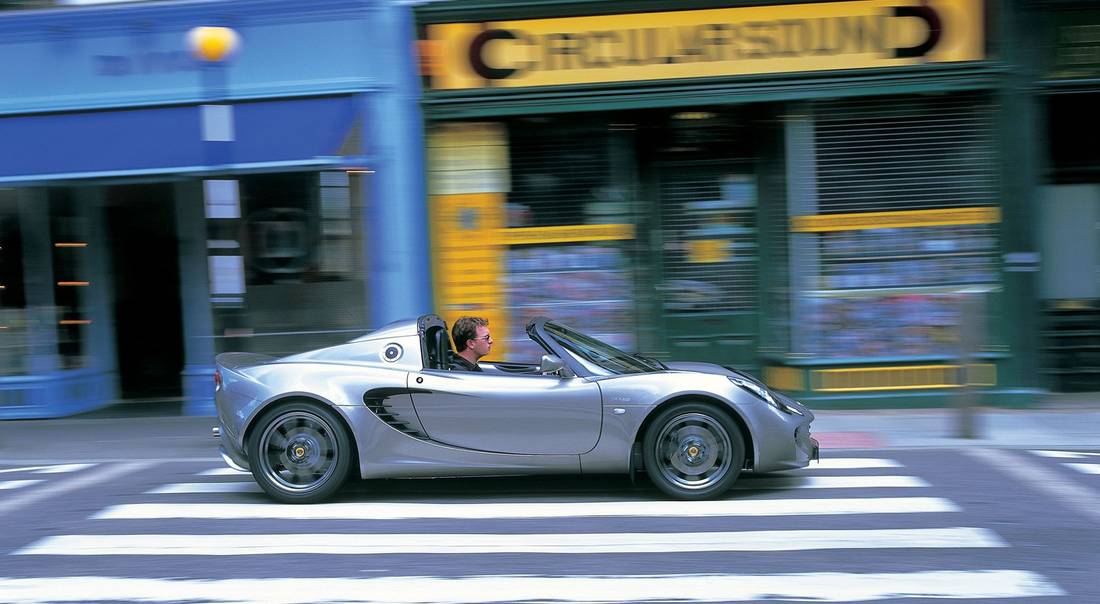 lotus-elise-side