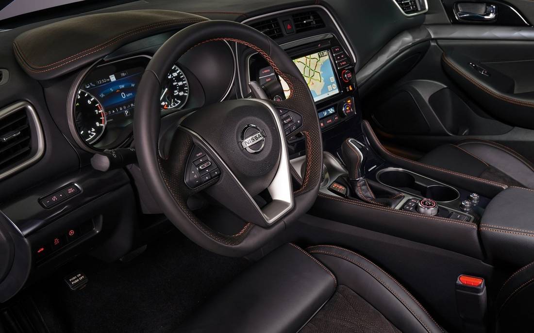 nissan-maxima-interior