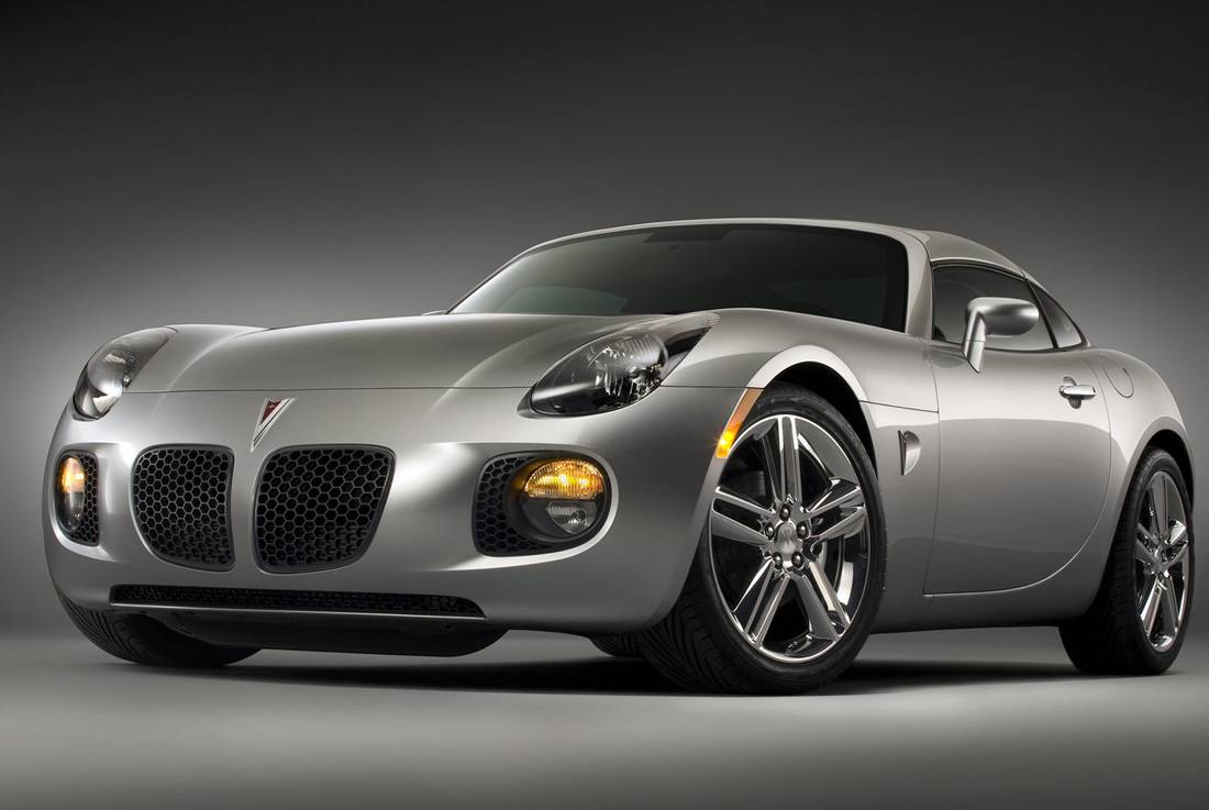 pontiac-solstice-front