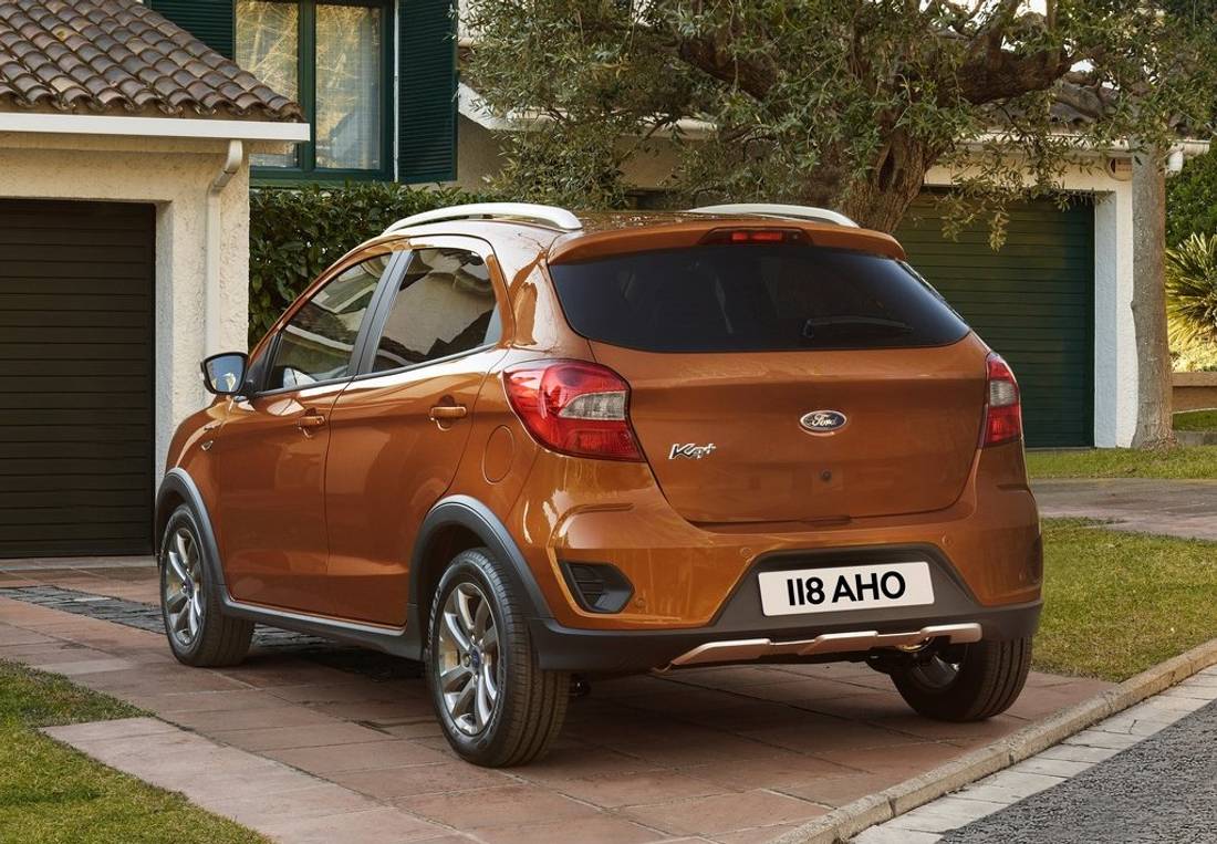 Ford-Ka_plus_Active-dietro
