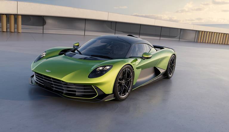 Aston Martin Valhalla (2025) degradeert Ferrari 296 GTB tot boodschappenautootje