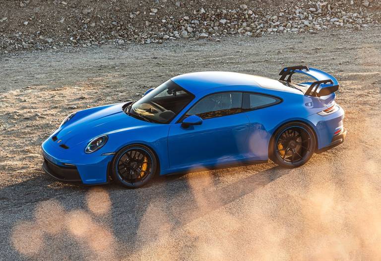  Un classico tra le auto sportive di lusso è la Porsche 911, qui in versione GT3.