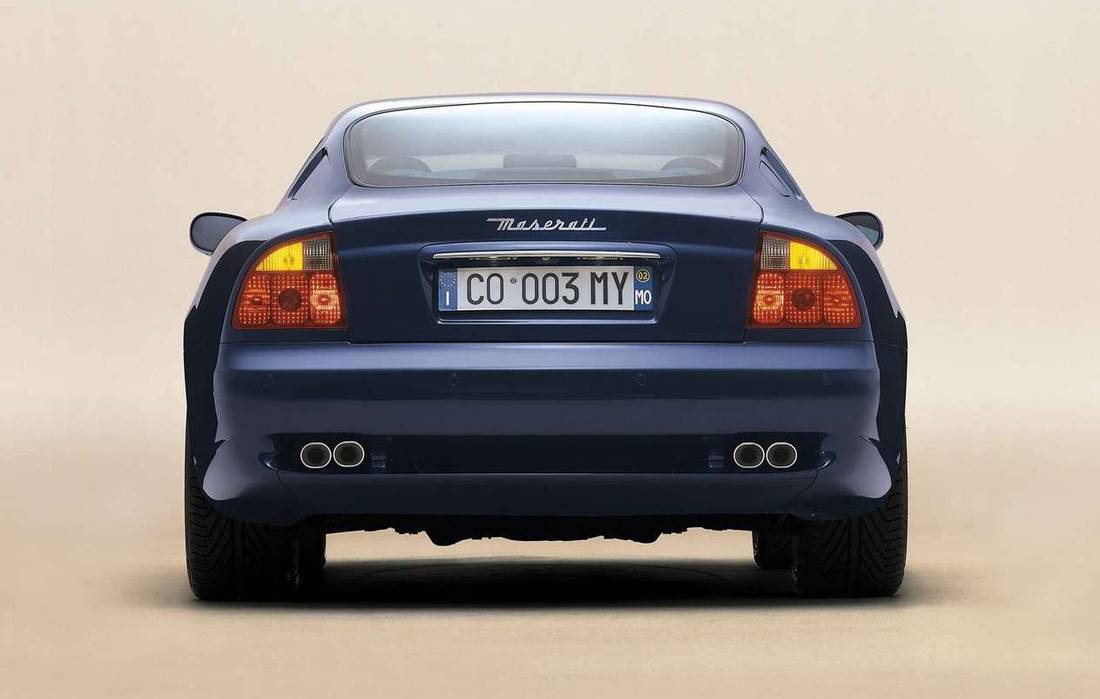 maserati-coupe-back