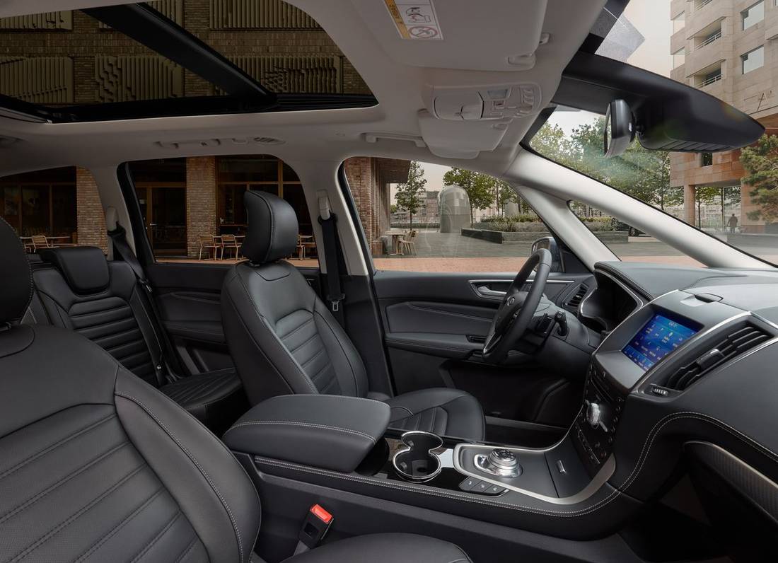 Ford-Galaxy-Interior