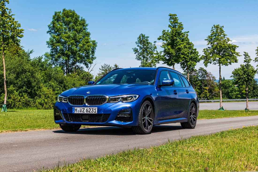 BMW-320d-Touring-2020-Hero2