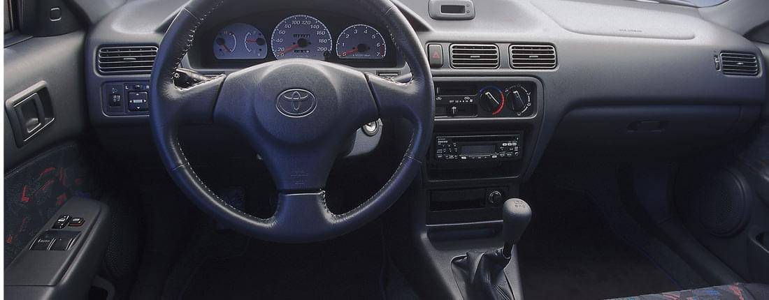 toyota-paseo-interior