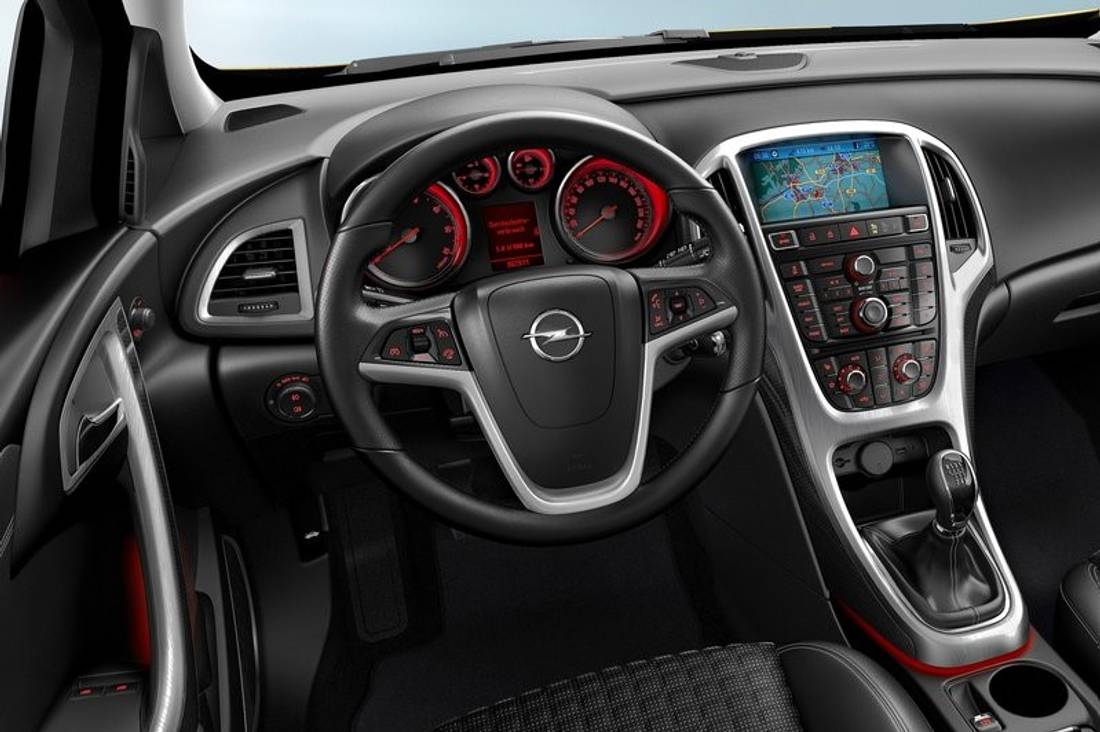 opel-astra-gtc-interior