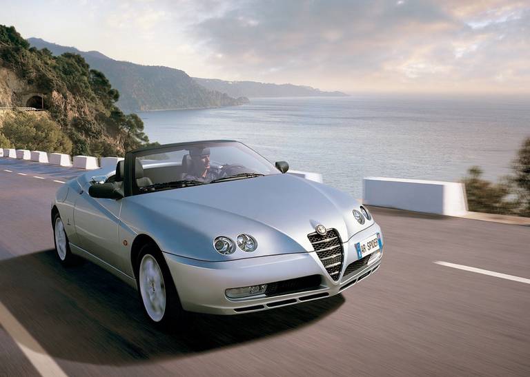 alfa-romeo-spider-front