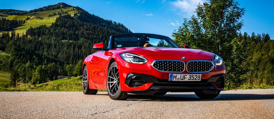BMW-Z4-Hero-1100