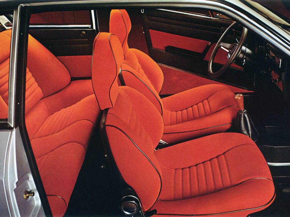 lancia-beta-coupe-interior