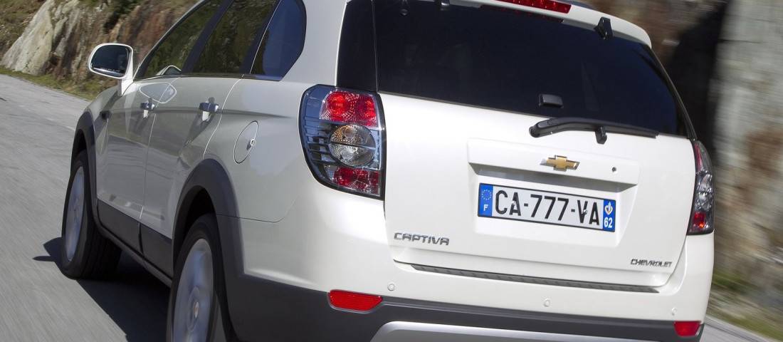 Chevrolet_Captiva_Back-1100