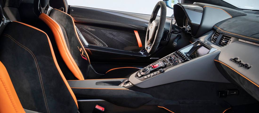 lamborghini-aventador-svj-seats