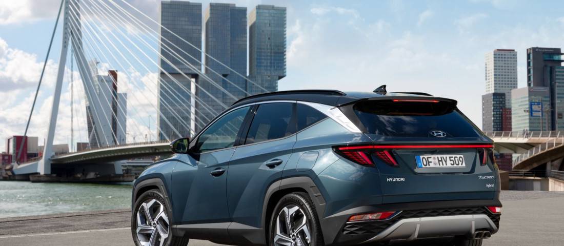 hyundai-tucson-hybrid-2020-back-1100