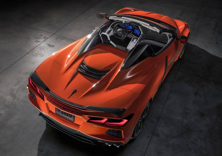  Con i nuovi prezzi a partire da 100.000 euro, la Corvette C8 è già una delle hypercar di piccola serie più costose.
