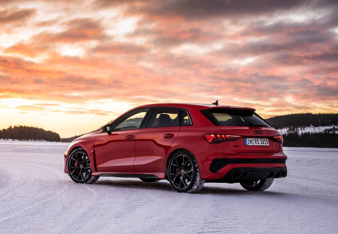 audi-rs3-back