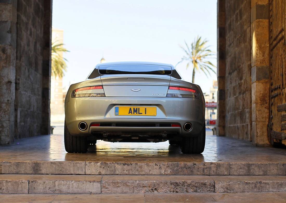 aston-martin-rapide-back