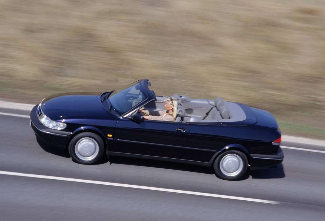 saab-900-cabrio-overview