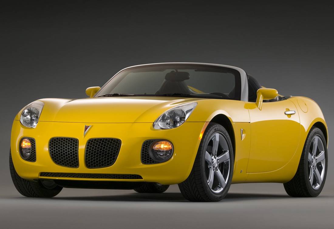 pontiac-solstice-gxp-front