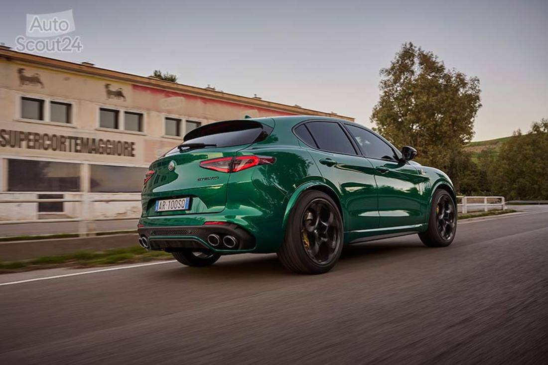 Alfa Romeo-Giulia-Stelvio-Q-100°anniversary-2023 (19)