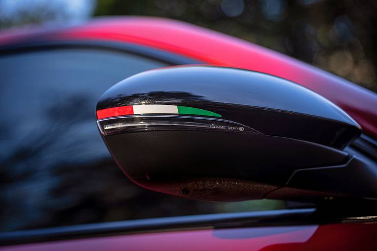 alfa-romeo-stelvio-tributo-italiano-2024-detail