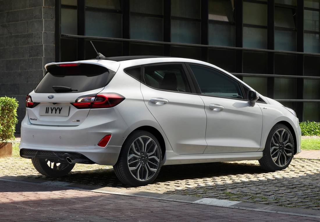 Ford Fiesta: dimensioni, interni, motori, prezzi e concorrenti