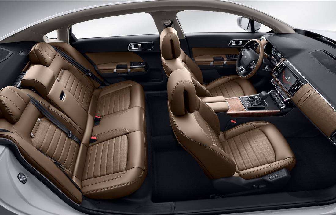 Citroen-C6-Seating