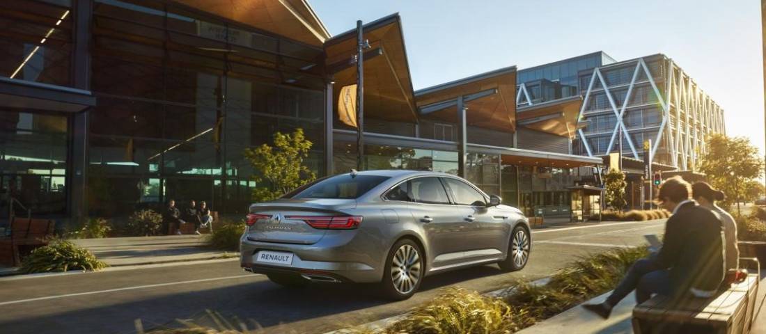 Renault_Talisman_Backview-1100