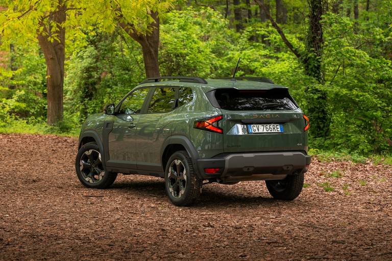 Dacia Duster posteriore test drive