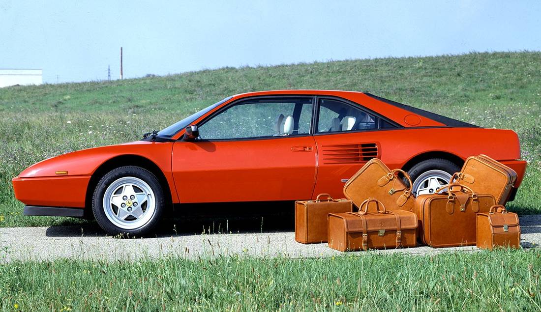 ferrari-mondial-side