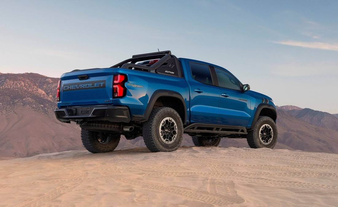 chevrolet-colorado-back