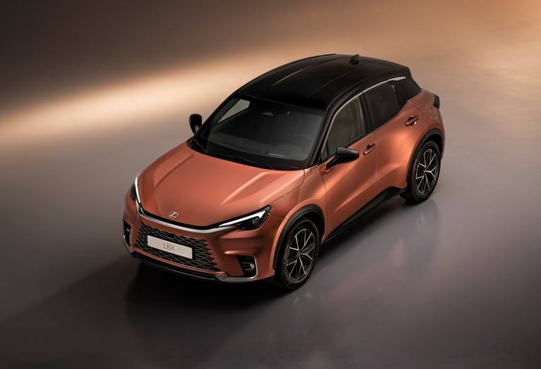 LEXUS PRESENTA IL NUOVO SUV COMPATTO LBX 04