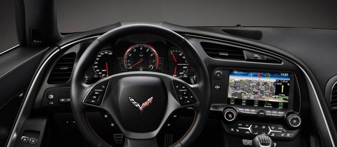 Chevrolet-Corvette-interior