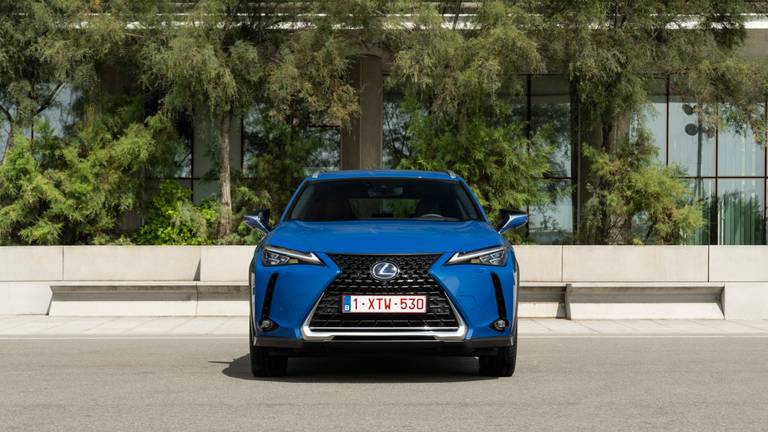 lexus-ux-300e-auto-elettriche-autoscout24