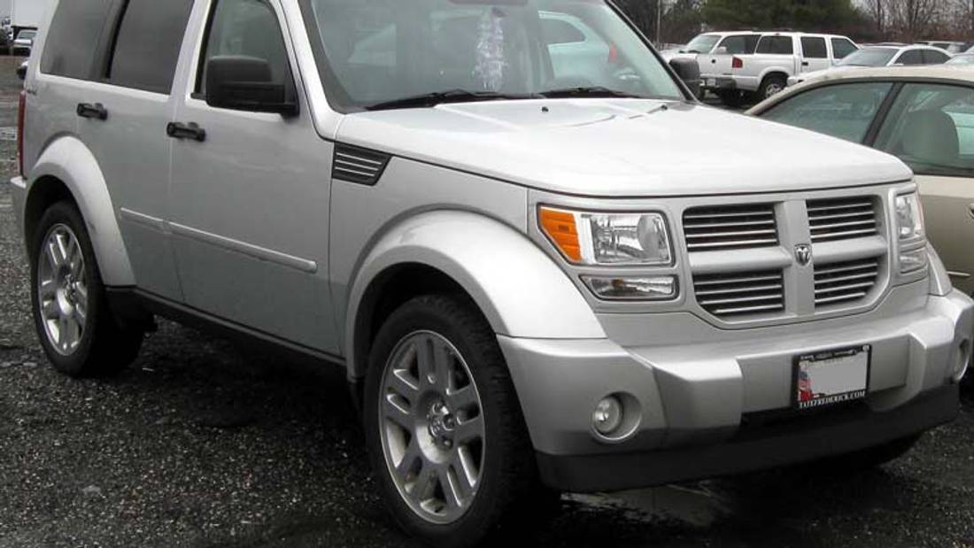 dodge-nitro-m-02