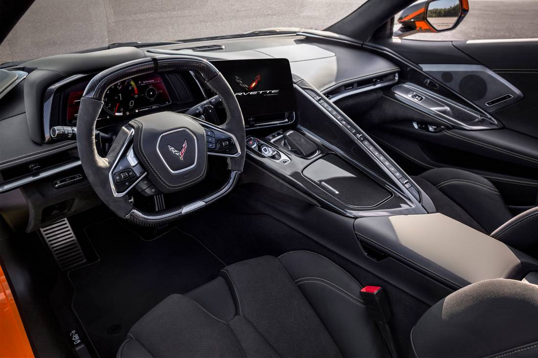 Corvette Z06 dimensioni, interni, motori, prezzi e concorrenti