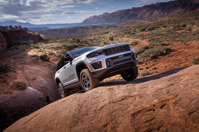 4 All-new 2022 Jeep® Grand Cherokee Trailhawk 4xe