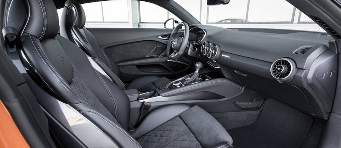 audi-tts-8s-frontseats.jpg