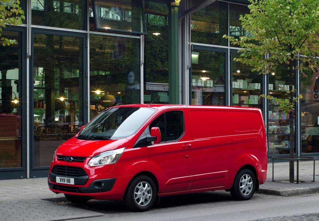Ford-Transit_Custom-2013-side