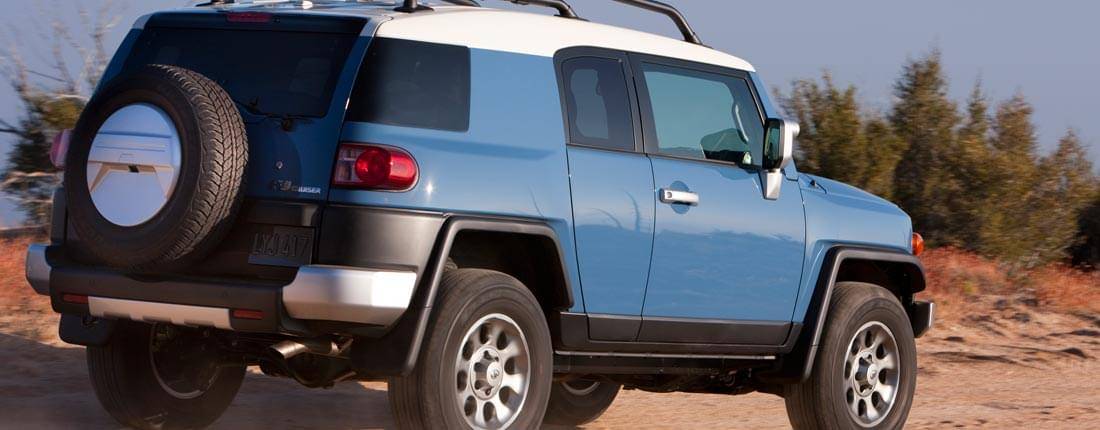 toyota-fj-cruiser-back