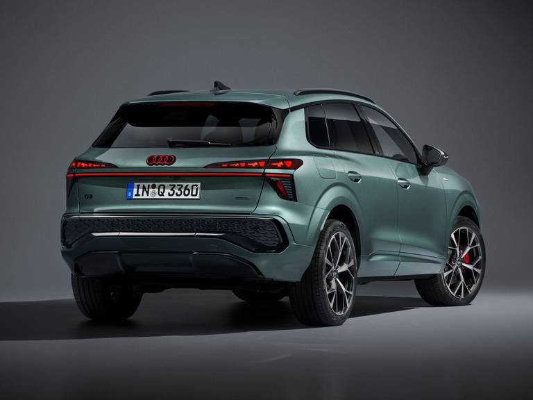 audi-q3-2025-heckansicht